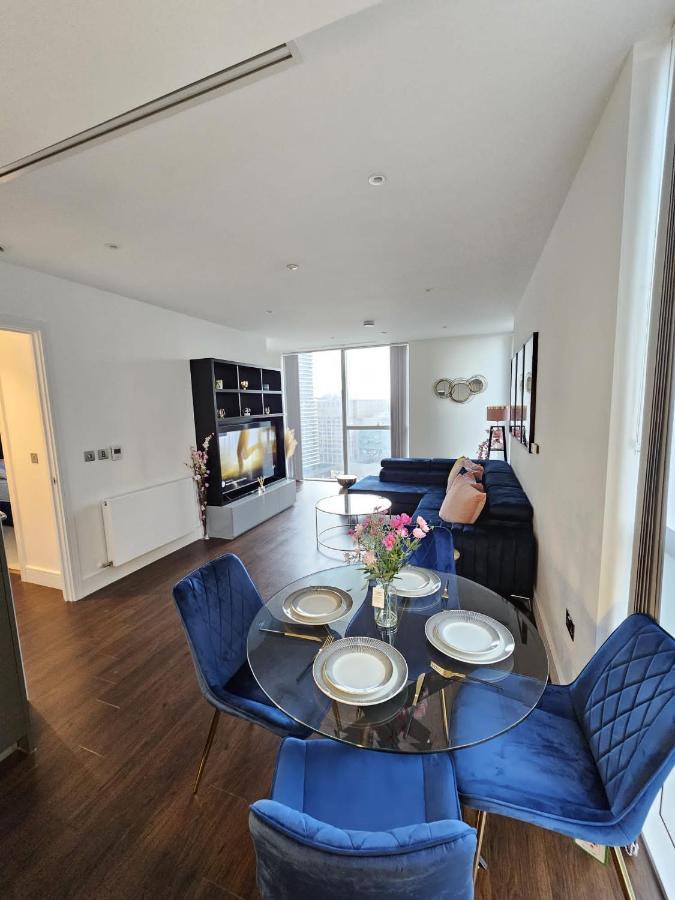 2 Bed Luxurious Apartments Canary Wharf London Exterior photo